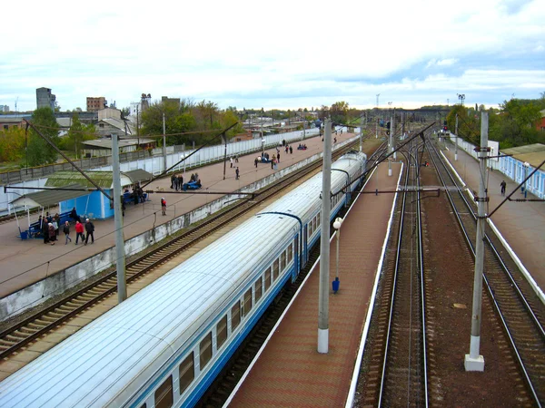 View to the railway station and train — Stock Photo, Image