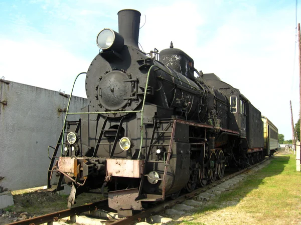 Antiga locomotiva a vapor preta — Fotografia de Stock