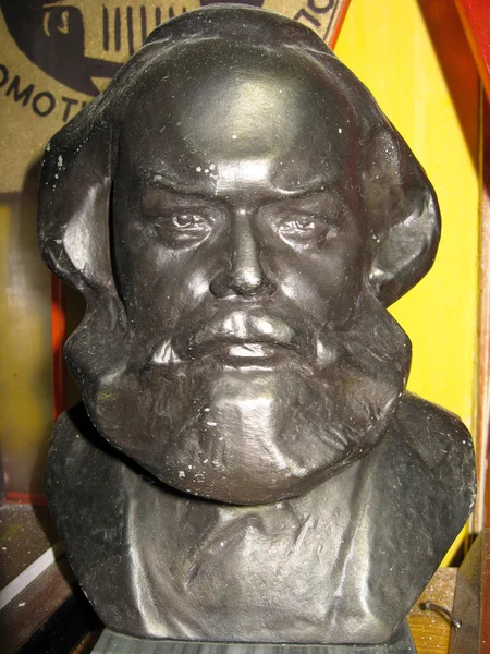 Karl Marx bronze bust — Stock Photo, Image