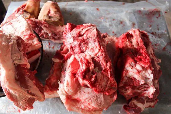 Los pedazos de la carne de la carne de cerdo — Foto de Stock