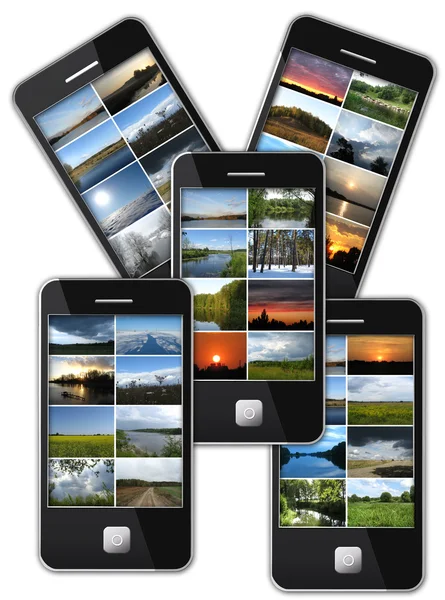 Современный мобильный телефон с большим количеством фотографий пейзажей — стоковое фото