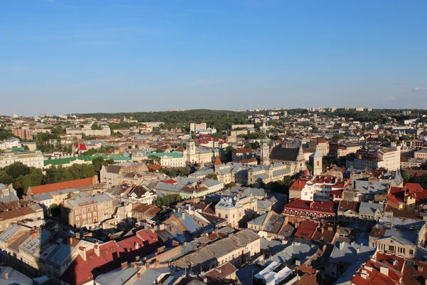 Vista para os topos das casas na cidade de Lvov — Fotografia de Stock