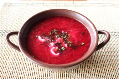 Kırmızı Ukraynalı borsch