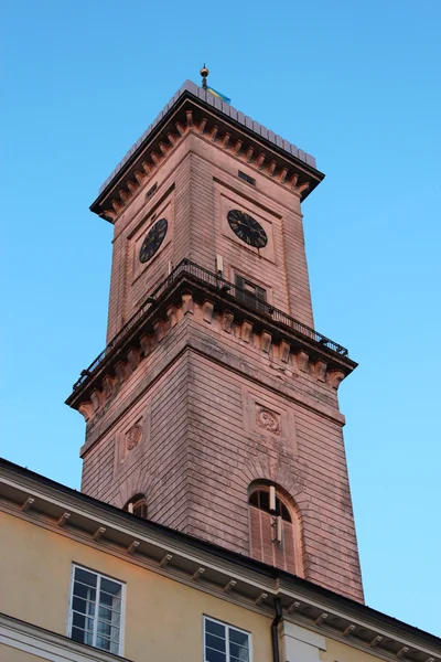 Torre del ayuntamiento en el centro de Lvov — Foto de Stock