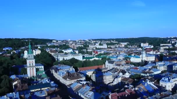 Blick auf die Hausdächer in der Stadt Lwow — Stockvideo