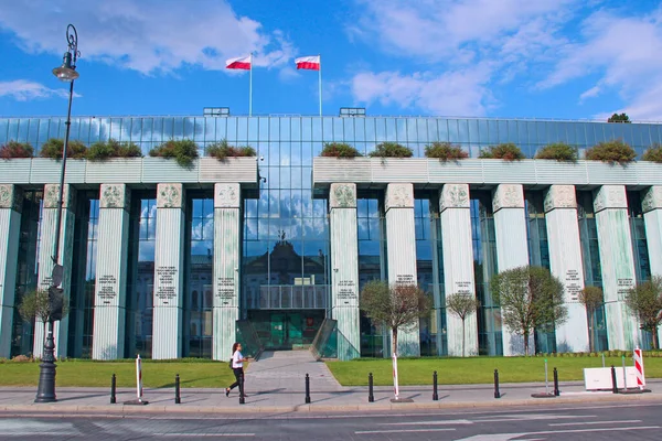 Varsovia Polonia Julio 2019 Arquitectura Moderna Varsovia Polonia Edificio Corte — Foto de Stock