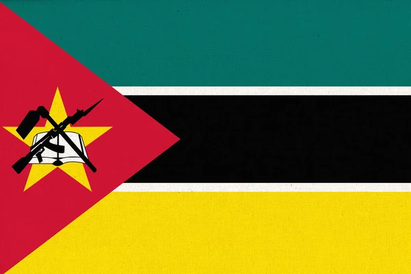 莫桑比克国旗 在织物表面悬挂莫桑比克国旗 织物的纹理 国家象征 莫桑比克共和国 — 图库照片