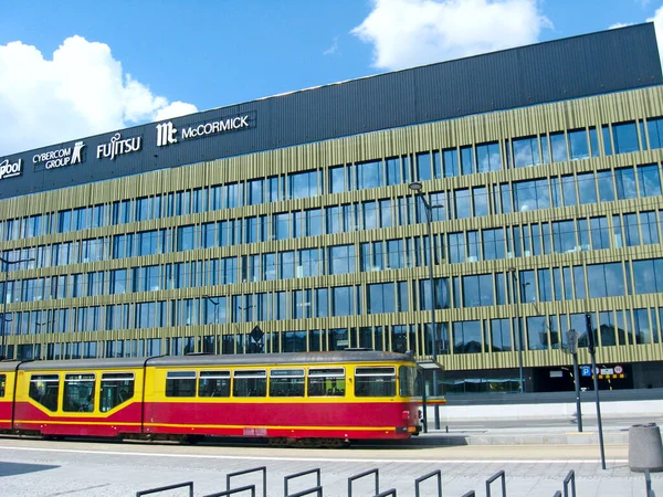 Lodz Polonia Abril 2019 Moderno Tranvía Que Recorre Ciudad Tranvía —  Fotos de Stock