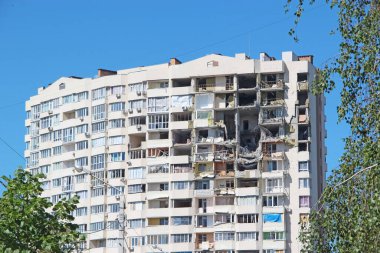 Chernihiv - Ukraine. 18 March 2022: multi-storey building in Chernihiv where rocket hit. dilapidated apartment building during Russo-Ukrainian War. ruins of multi-storey buildings after shelling