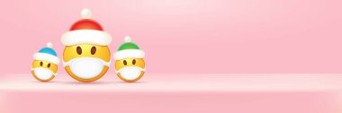 Ağızda tıbbi koruma maskesi ve pembe podyum arka planında izole edilmiş Noel Baba kırmızı şapkası olan dehşet verici Emoji çıkartmalı vektör Noel afişi. Sarı Noel Baba gülümseme yüz karakter seti