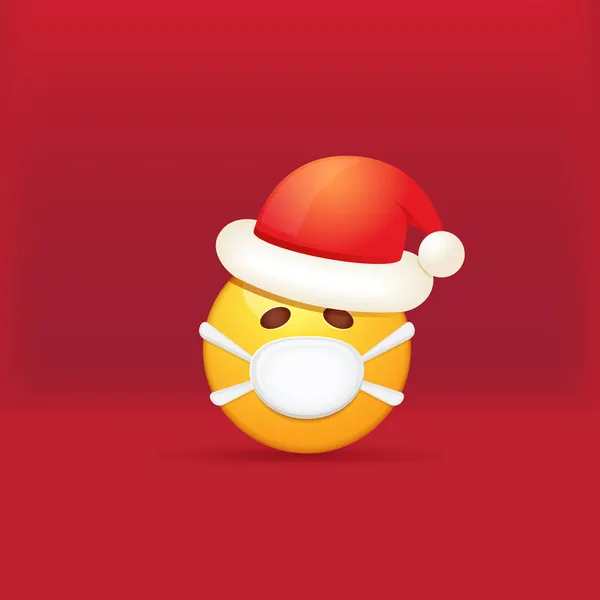 Vector Emoji klistermärke med mun medicinsk skyddsmask och Santa claus röd hatt isolerad på röd bakgrund. Gul Santa leende ansikte karaktär med julen hatt och vit kirurg mask. — Stock vektor