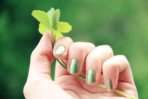 Grüne Maniküre — Stockfoto