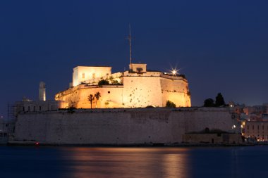 Fort st. angelo, gece