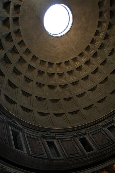 Внутри Пантеона, Рим — стоковое фото