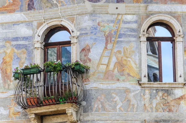 Trento katedral Meydanı, evi — Stok fotoğraf