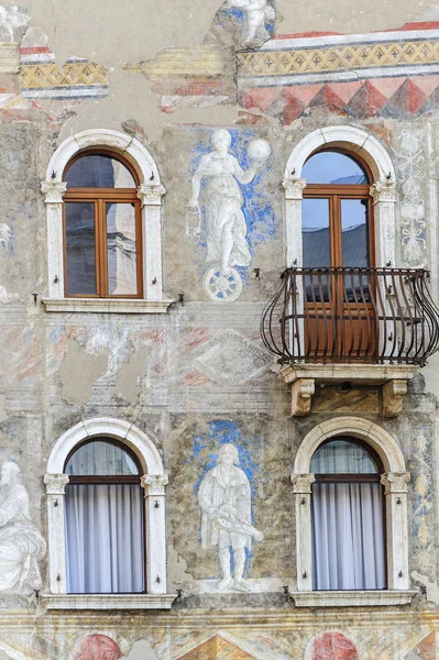 Trento katedral Meydanı, evi — Stok fotoğraf