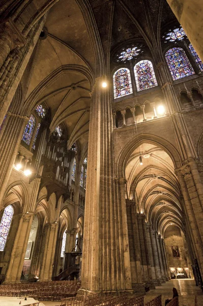 Chartres - Wnętrze katedry — Zdjęcie stockowe