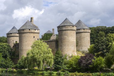 Lassay-les-Chateaux