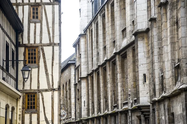 Rouen - exteriér starých domů — Stock fotografie