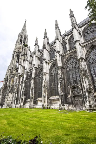 Rouen - Exterior of Saint-Ouen church — Stock Photo, Image