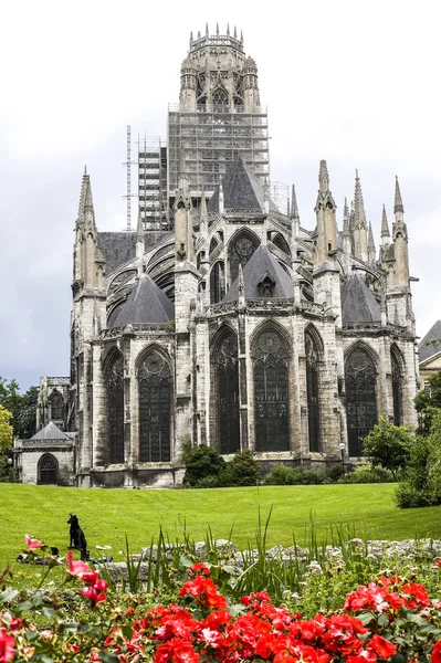 Rouen - Exterior of Saint-Ouen church — Stok fotoğraf