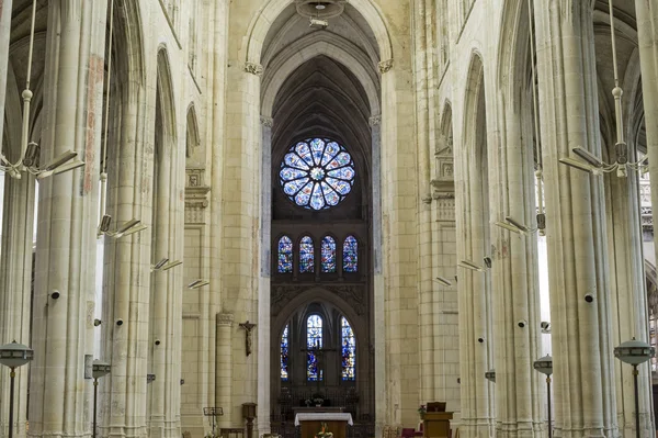 Gisors (Normandy) - Interior of gothic church — Stock Photo, Image
