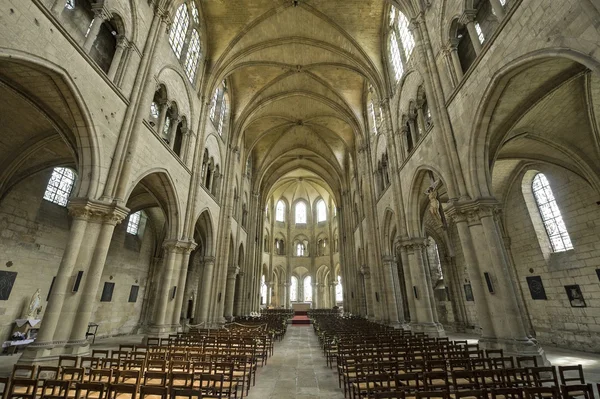 Saint-Leu (Picardie) - gotyckie wnętrze kościoła — Zdjęcie stockowe