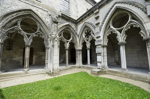 Cloister of abbey in Soissons — Stock Photo, Image