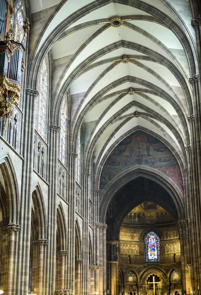 Strasburg - gotycka katedra, wnętrze — Zdjęcie stockowe