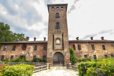 Mirazzano Kalesi (Milan)