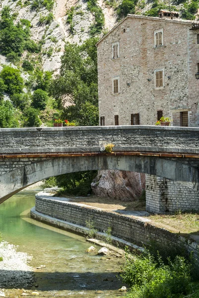 Piobbico, ancient bridge — Stock Photo, Image