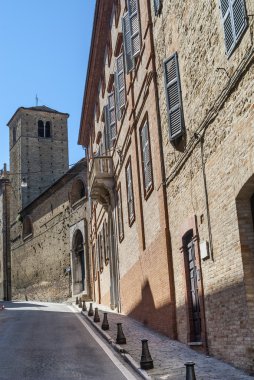 Fermo - tarihi binalar