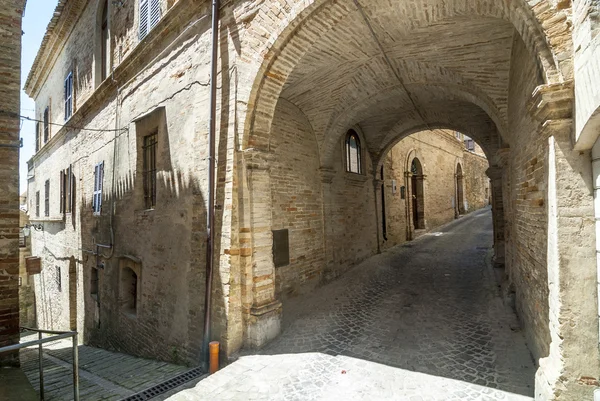 Monterubbiano - Старые улицы — стоковое фото