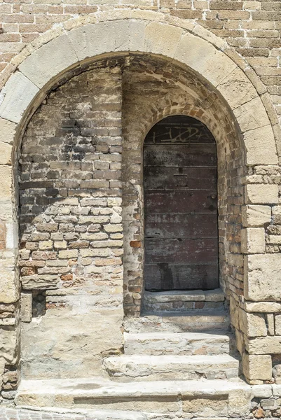 Monterubbiano - 古代の教会 — ストック写真