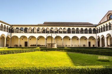 Perugia - Gotik kilise, manastır