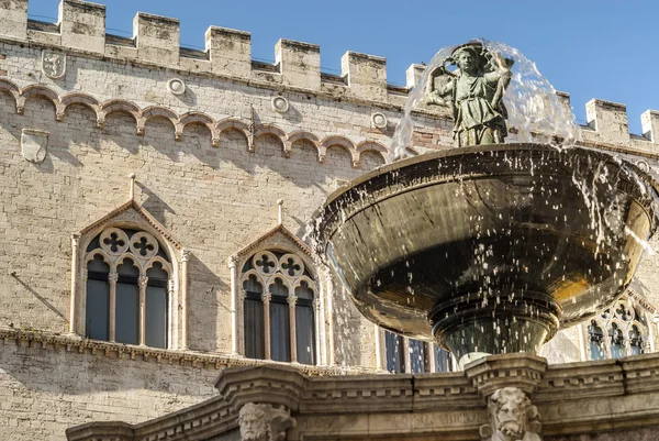 Perugia - monumentální kašna — Stock fotografie