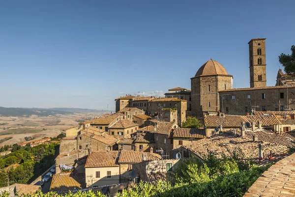 Weergave van volterra en landschap — Stockfoto