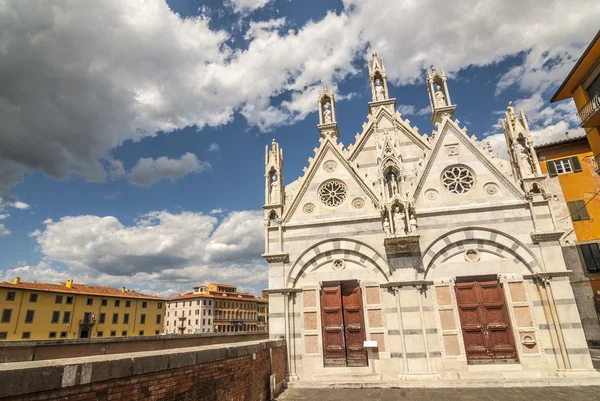 Pisa (Toscana) - Iglesia de Santa Maria della Spina —  Fotos de Stock