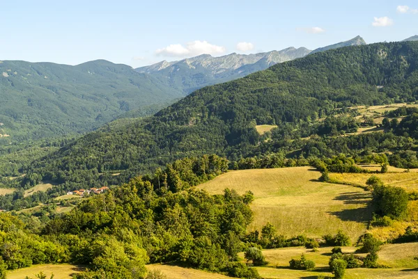 Пассо-дель-Cirone (Appennino) - гірський ландшафт — стокове фото