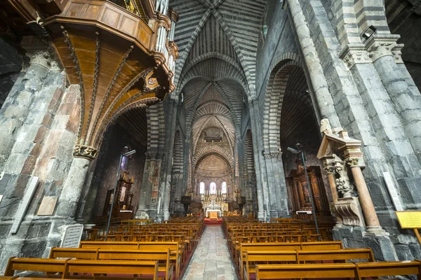 Kathedrale von Embrun, Innenraum — Stockfoto