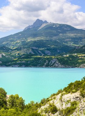 Göl Serre-Poncon (Fransız Alps)