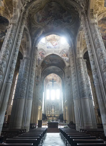 Katedra Asti, wnętrza — Zdjęcie stockowe