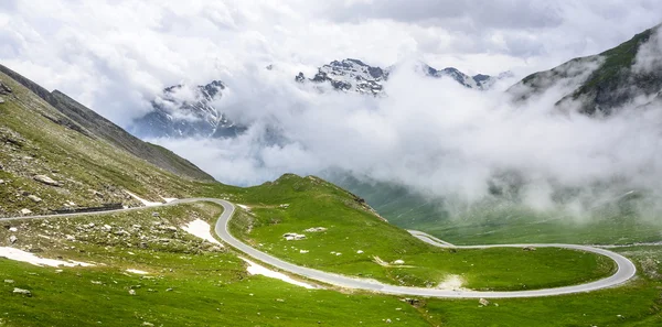 Колле dell'agnello, Італійські Альпи — стокове фото