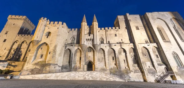 Avignon, palais des papes per nacht — Stockfoto