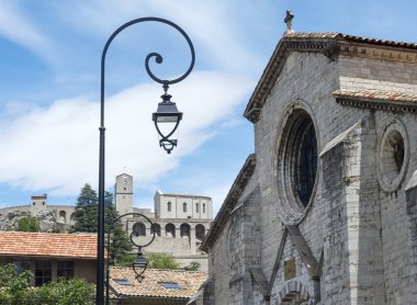 Sisteron, citadelle ve Katedrali