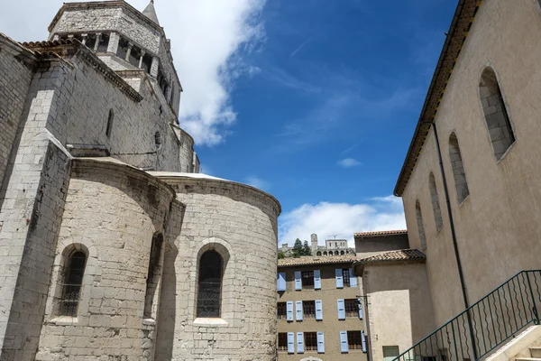 Sisteron, de citadelle en de kathedraal — Stockfoto