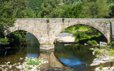 Cevennes: eski köprü