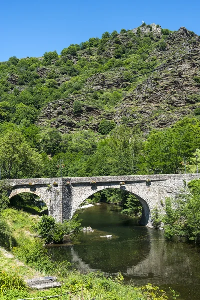 Cevennes: старый мост — стоковое фото