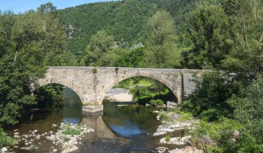 Cevennes: eski köprü