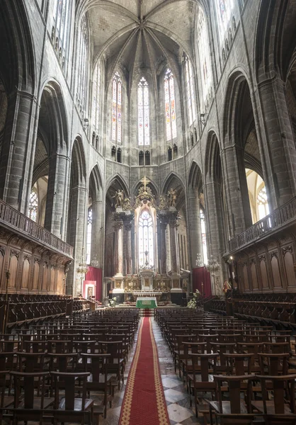 Narbonne, katedraalin sisustus — kuvapankkivalokuva